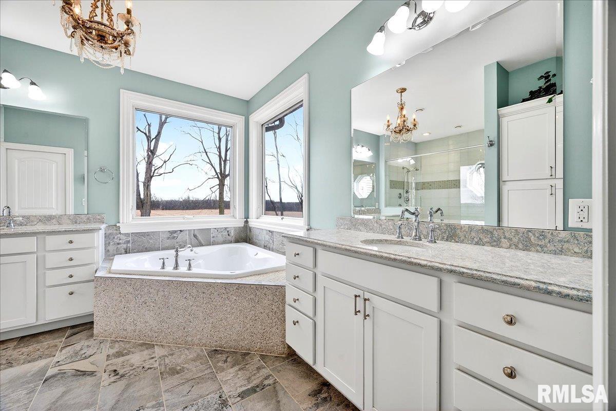 3661 Cole Hollow Road Pekin, IL 61554 - Photo 19 of 57