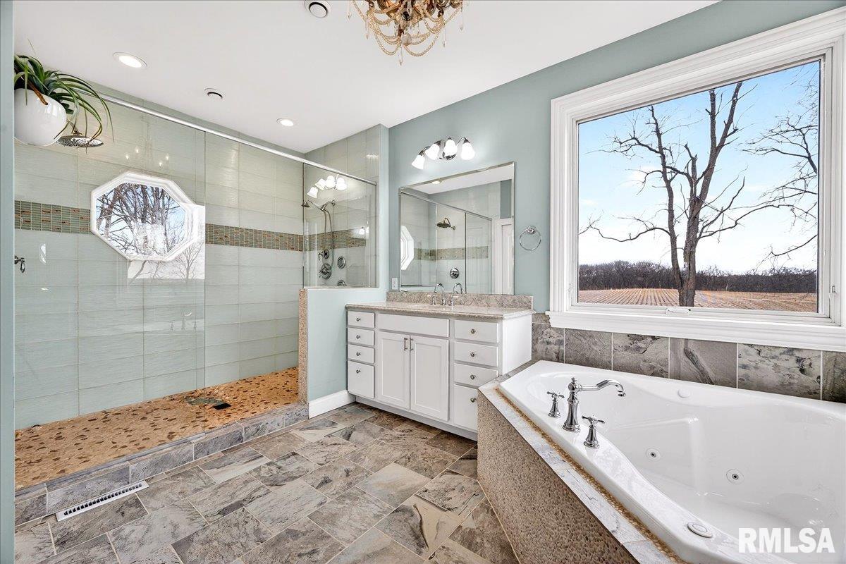 3661 Cole Hollow Road Pekin, IL 61554 - Photo 20 of 57