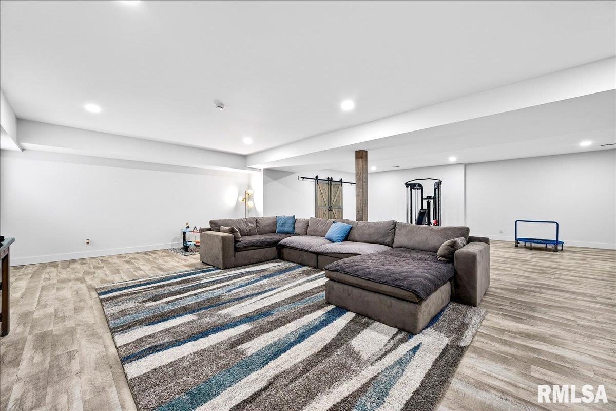 3661 Cole Hollow Road Pekin, IL 61554 - Photo 26 of 57