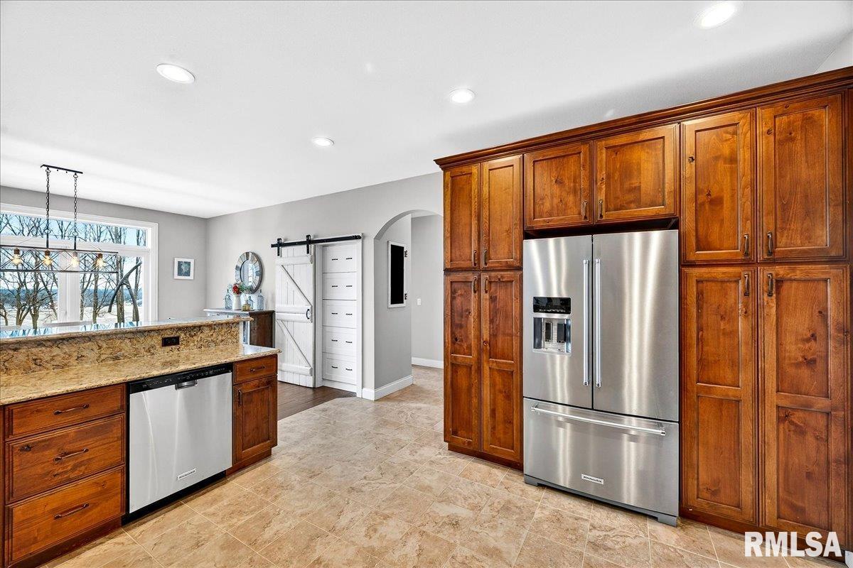 3661 Cole Hollow Road Pekin, IL 61554 - Photo 7 of 57