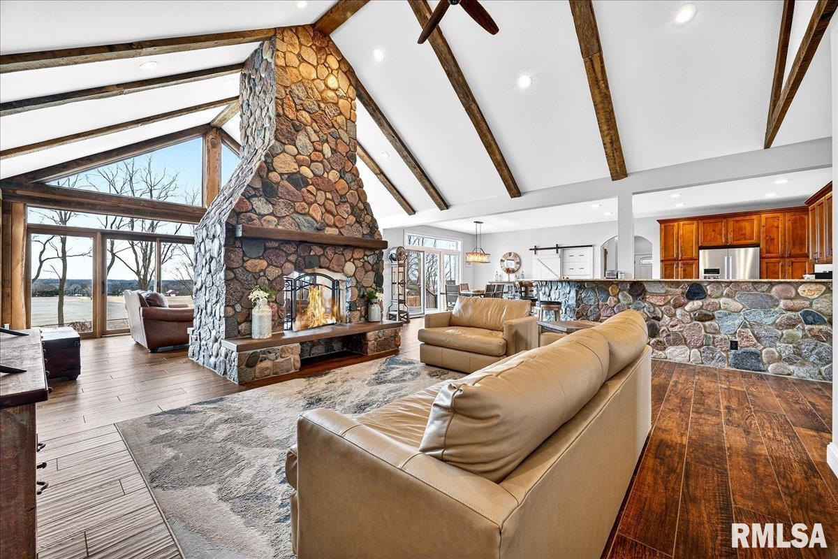 3661 Cole Hollow Road Pekin, IL 61554 - Photo 10 of 57