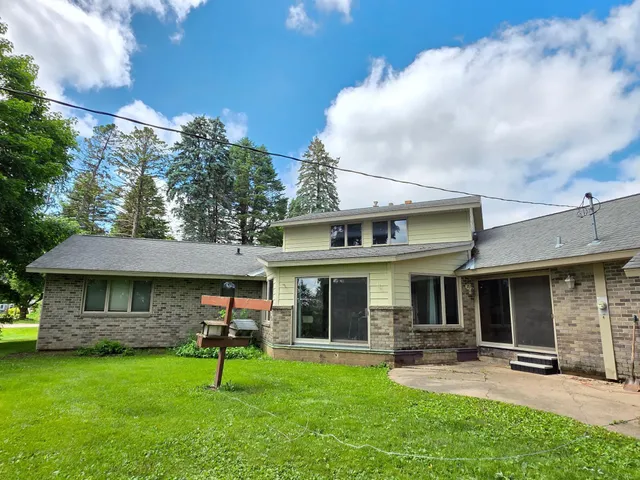 $339,900 | 240 1st Street Southwest, Elgin, MN 55932