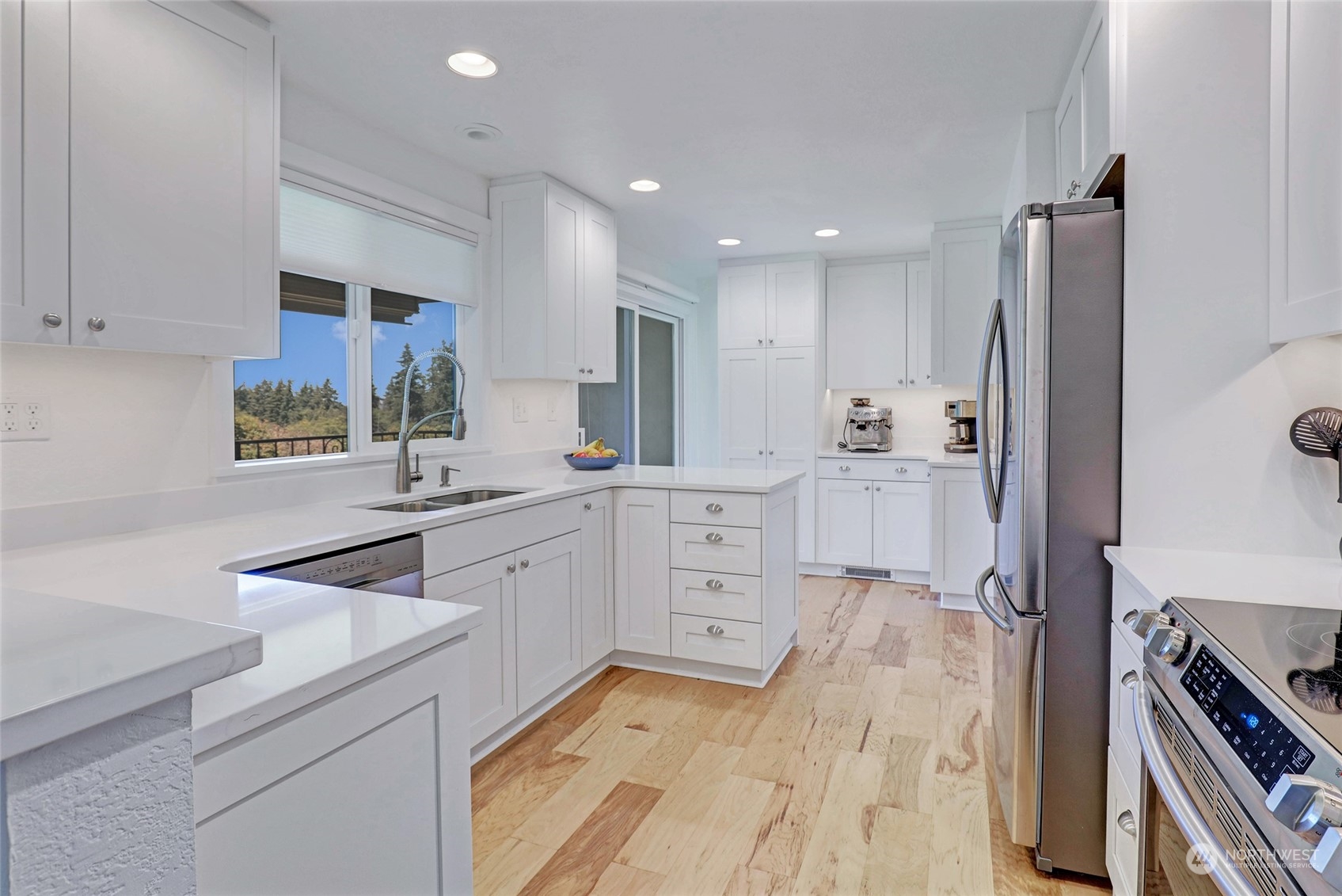 500 Paradise Lane, Unit 200, Edmonds, WA 98020 Compass