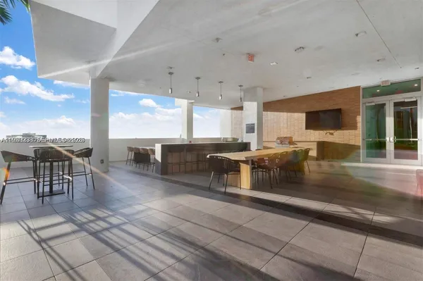 $490,000 | 3900 Biscayne Boulevard, Unit N905, Miami, FL 33137