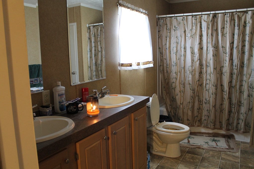 2614 Ivanhoe Road Max Meadows, VA 24360 - Photo 8 of 17 Gallery Image 8