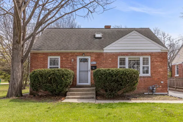 $375,000 | 261 Melrose Avenue, Elmhurst, IL 60126