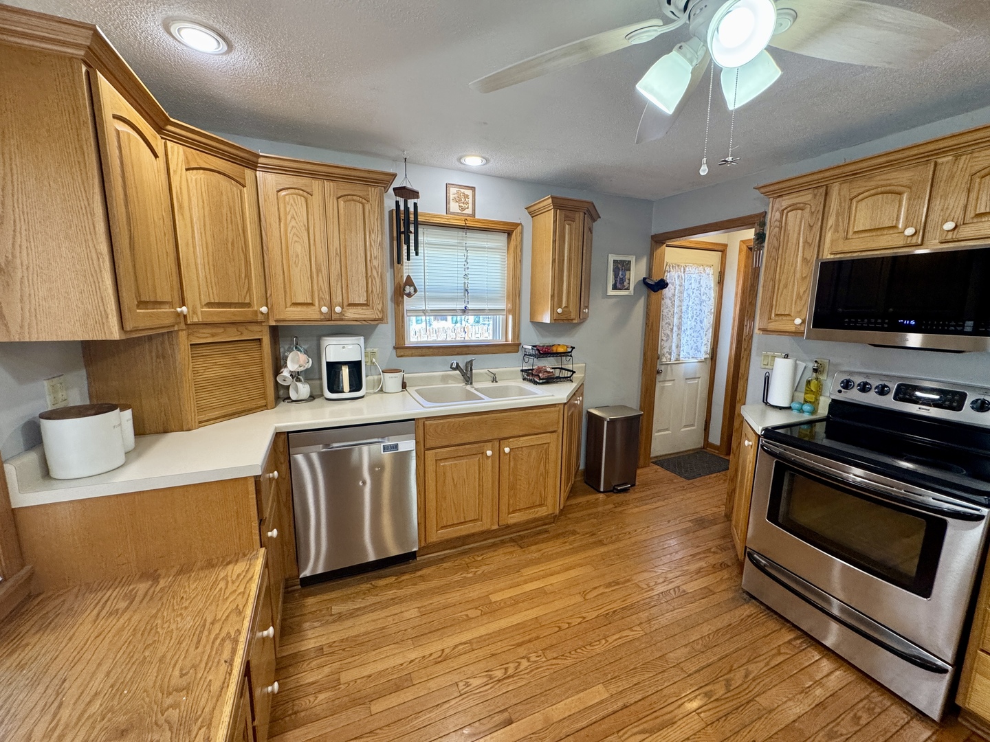 216 South Main Street Sheffield, IL 61361 - Photo 11 of 28 Gallery Image 11
