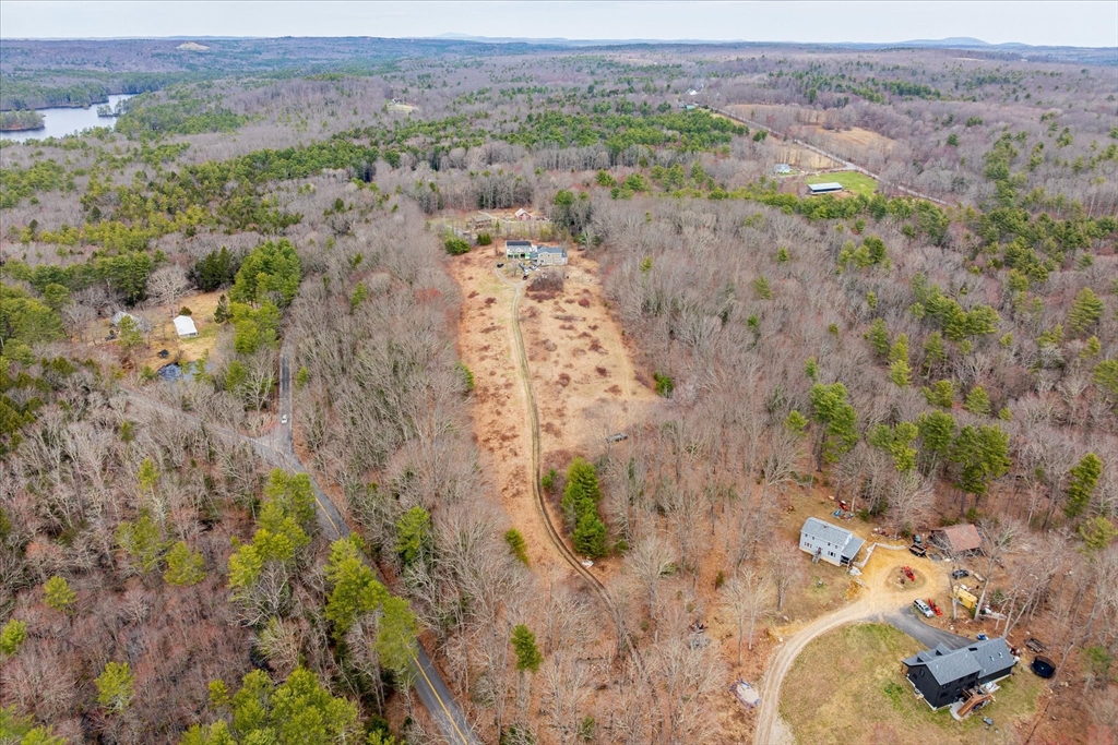 40 Brooks Pond Road North Brookfield, MA 01535 - Photo 4 of 9 Gallery Image 4