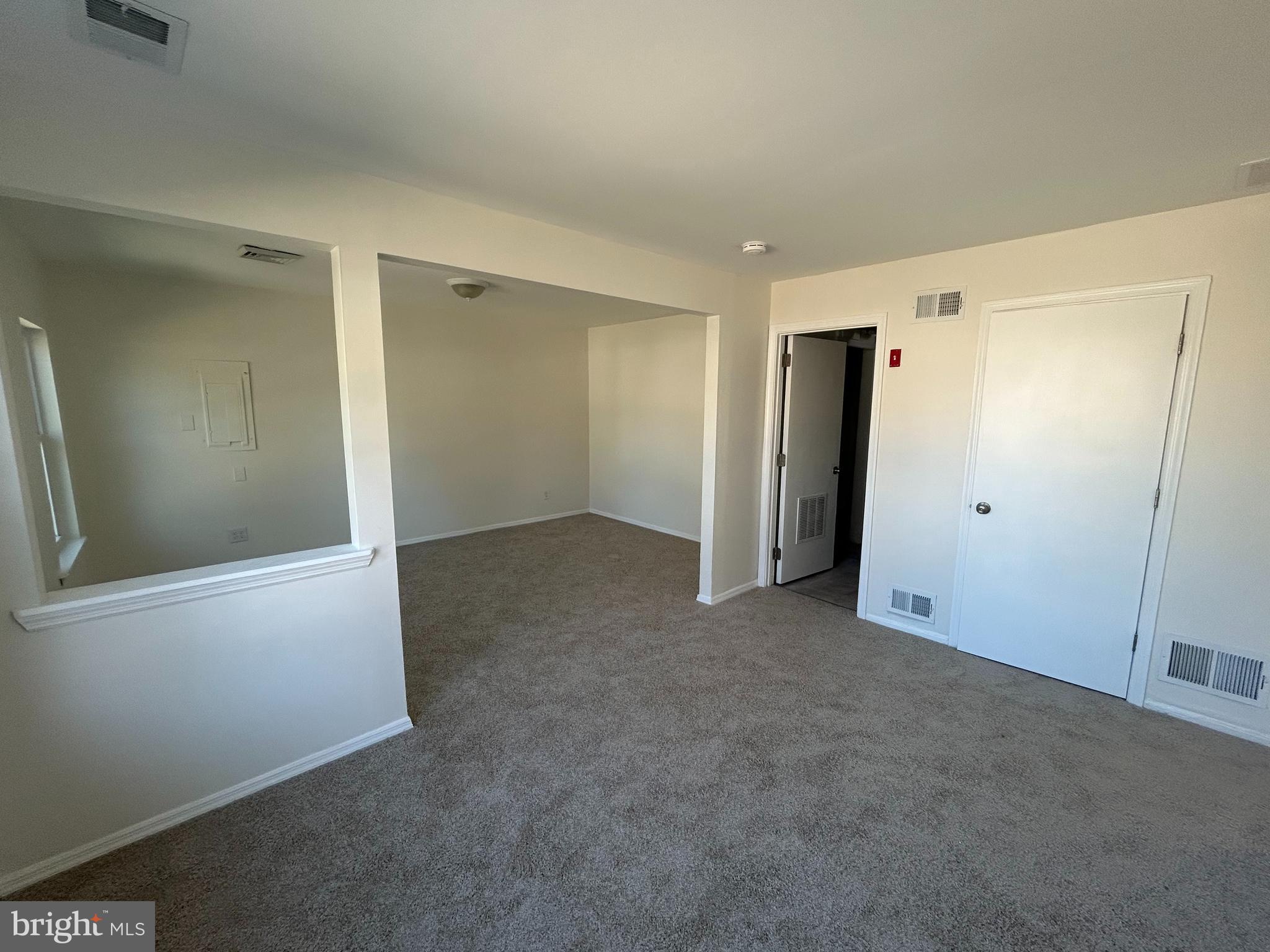 721 Debra Drive Williamstown, NJ 08094 - Photo 4 of 14