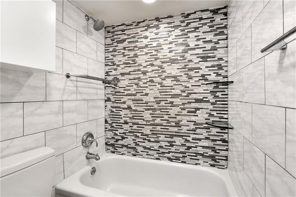 60 Chaumont Square Northwest Atlanta, GA 30327 - Photo 20 of 25