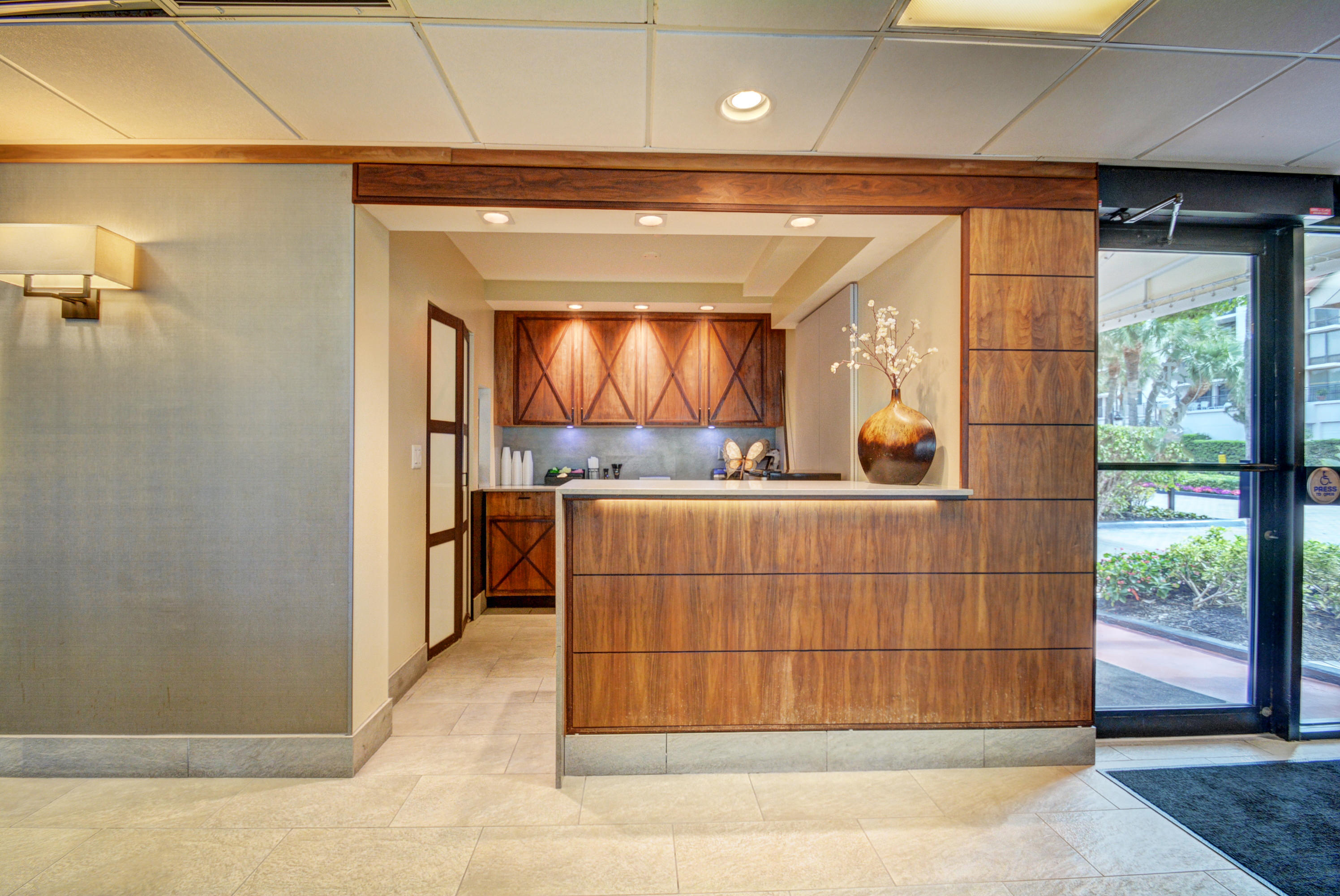 2687 North Ocean Boulevard, Unit G205 Boca Raton, FL 33431 - Photo 61 of 78 Yacht & Raquet Club of Boca Raton (37)