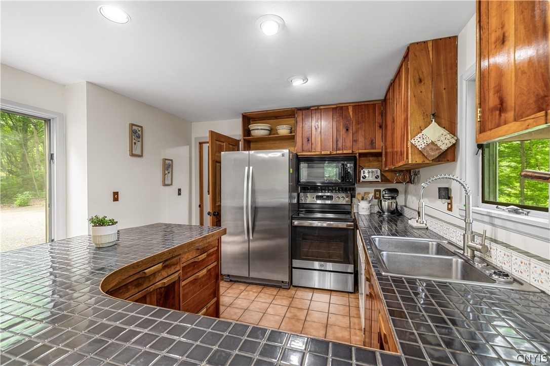3390 Irish Hill Road Nelson, NY 13061 - Photo 3 of 48