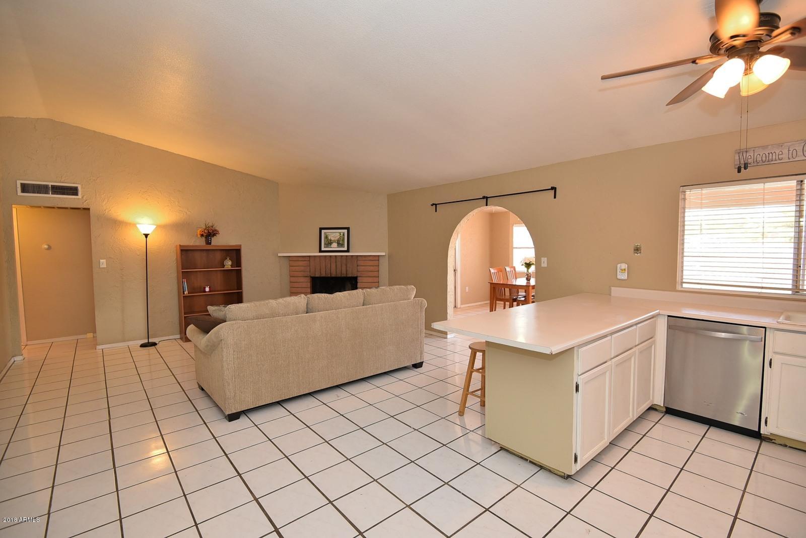 2511 South Evergreen Road Tempe, AZ 85282 - Photo 14 of 32 DSC_0637