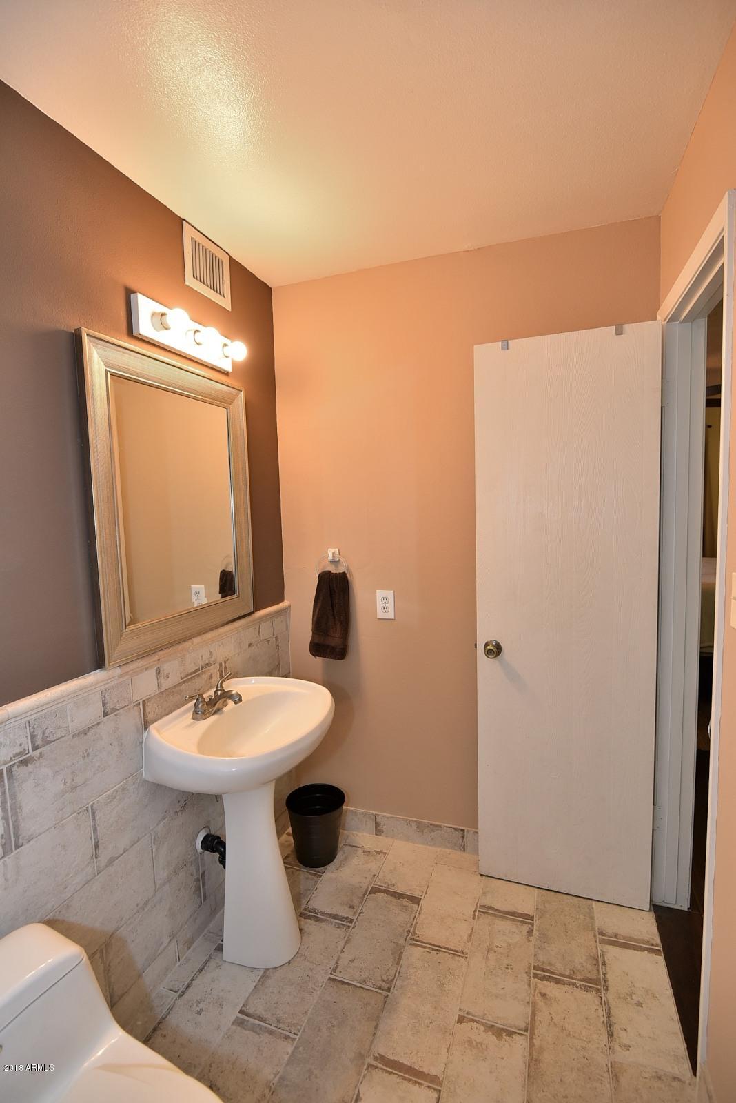 2511 South Evergreen Road Tempe, AZ 85282 - Photo 25 of 32 master bath