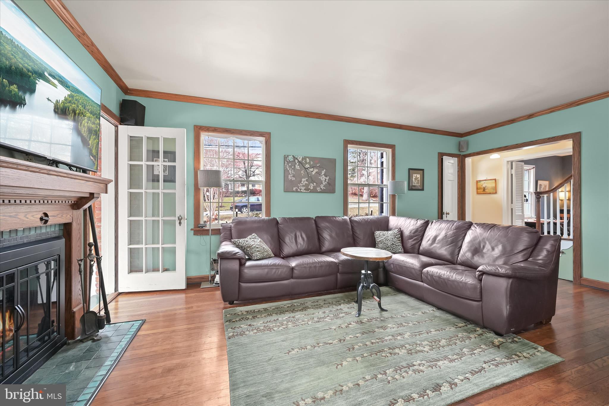 6715 Queens Chapel Road University Park, MD 20782 - Photo 11 of 51 Access to the sunroom
