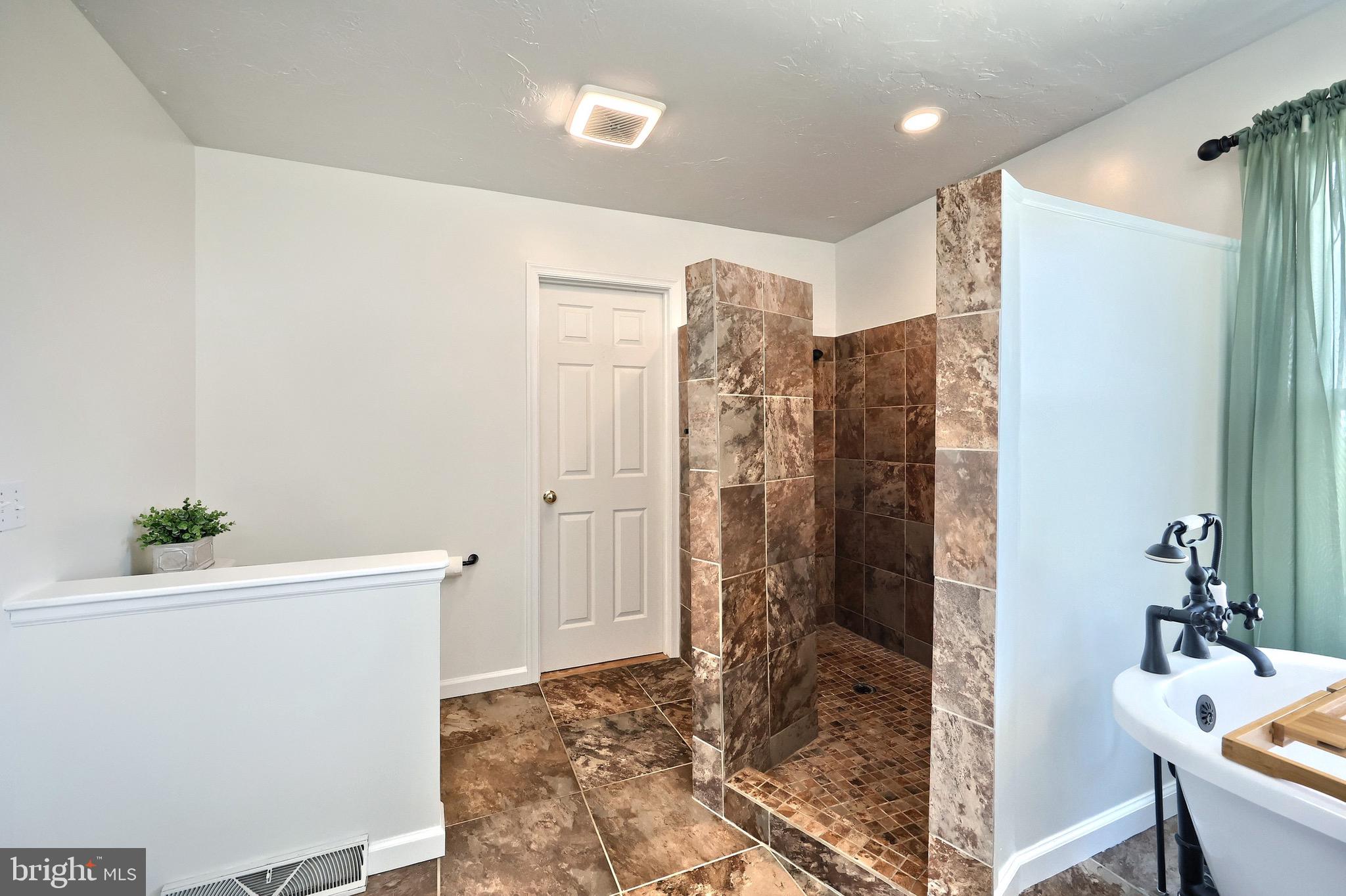 1314 Kbs Road Spring Grove, PA 17362 - Photo 32 of 81