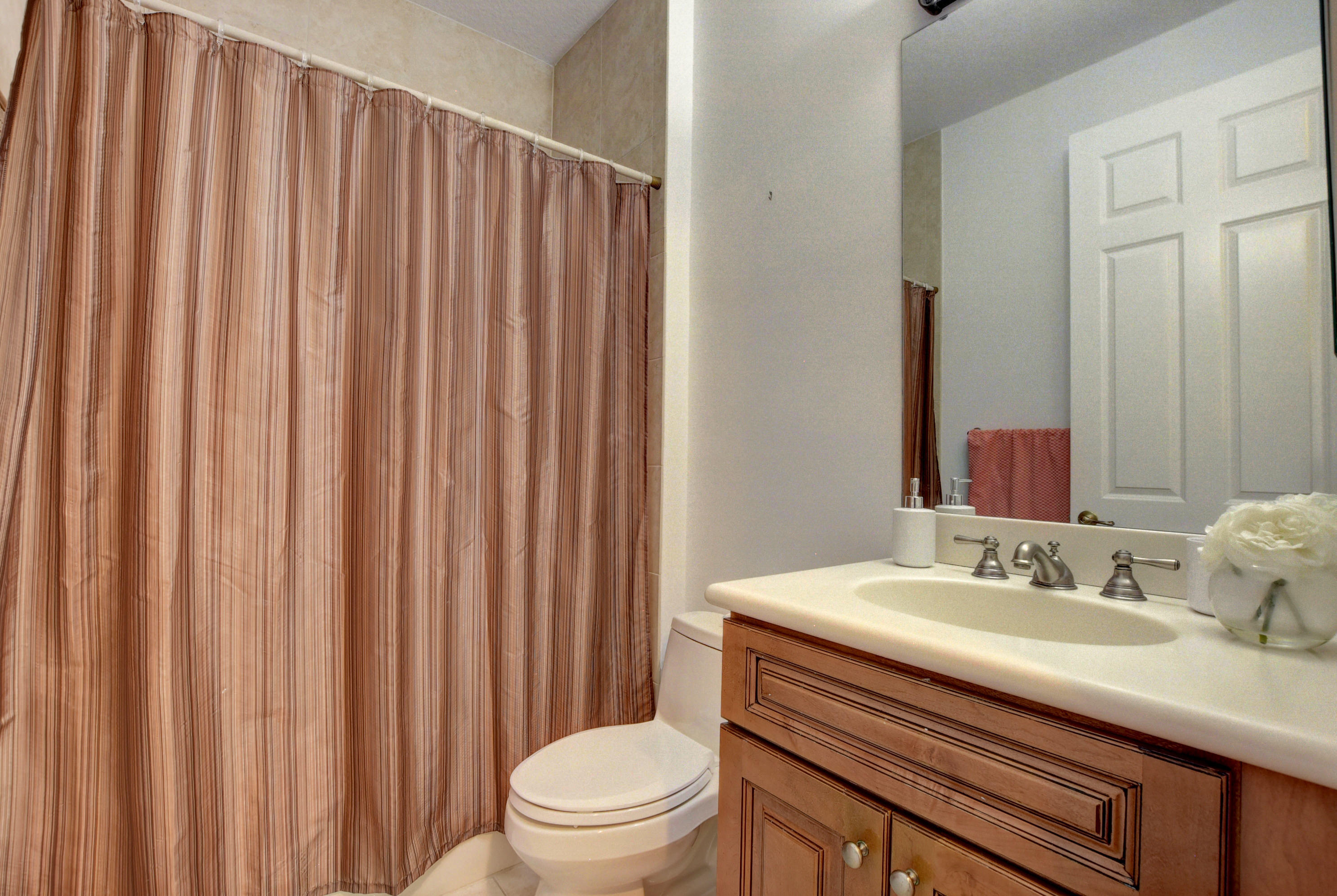 8336 Northwest 9th Avenue Boca Raton, FL 33487 - Photo 29 of 39 Guest Bath