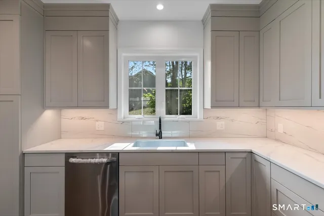 $614,900 | 410 Alba Avenue, Bridgeport, CT 06606