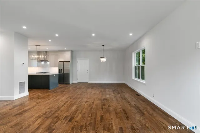 $614,900 | 410 Alba Avenue, Bridgeport, CT 06606