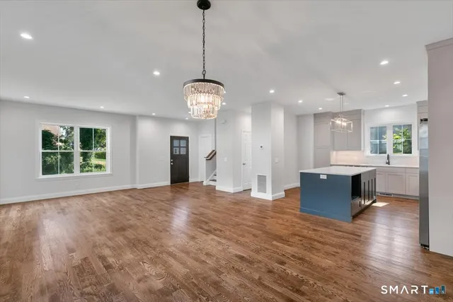 $614,900 | 410 Alba Avenue, Bridgeport, CT 06606