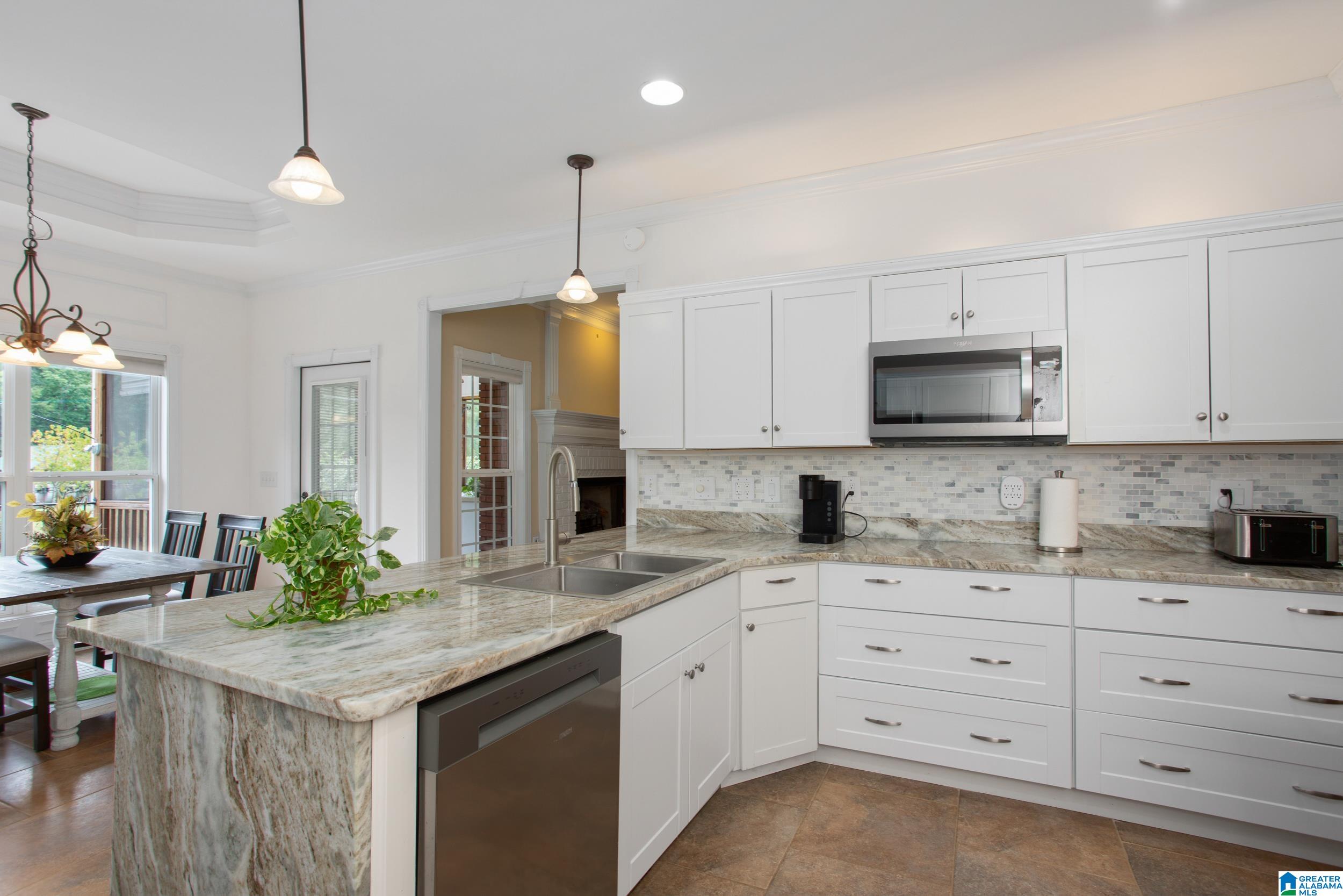 290 Canoe Creek Road Rainbow City, AL 35906 - Photo 5 of 45