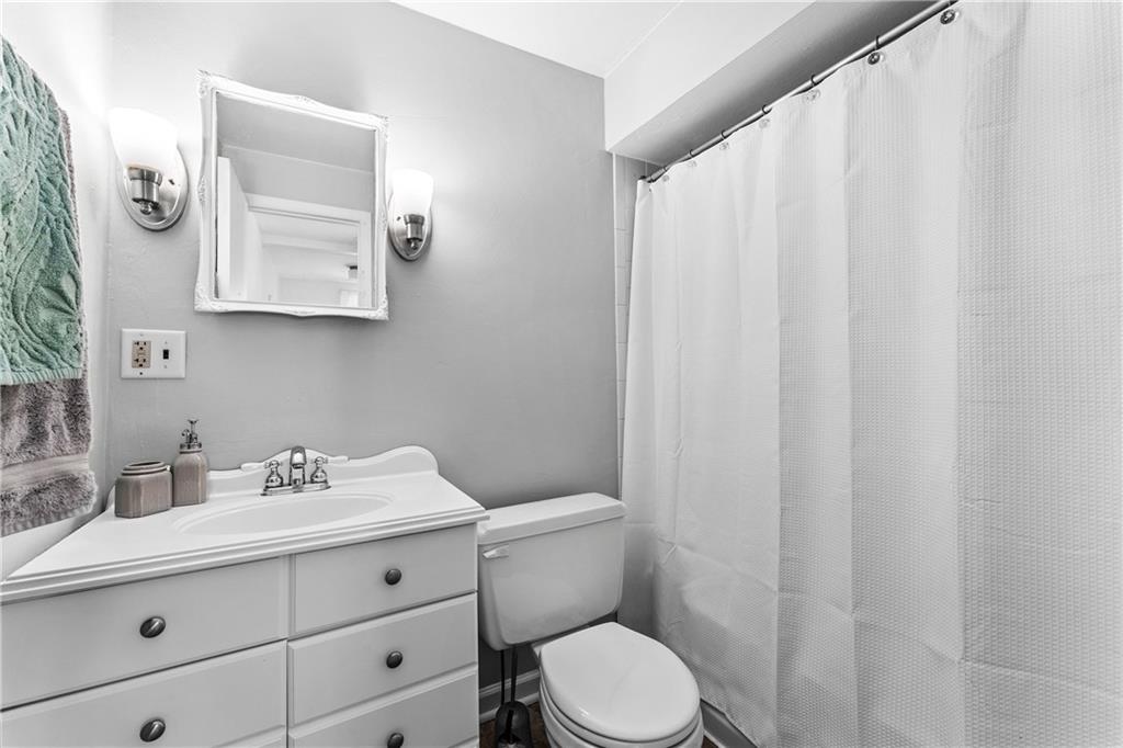 2691 Evergreen Road Pulaski, PA 16143 - Photo 17 of 25 Gallery Image 17
