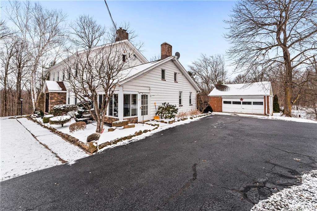 2691 Evergreen Road Pulaski, PA 16143 - Photo 2 of 25 Gallery Image 2