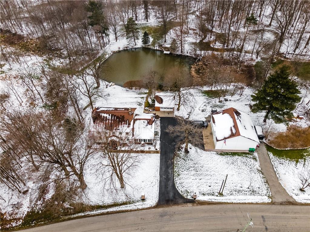 2691 Evergreen Road Pulaski, PA 16143 - Photo 6 of 25 Gallery Image 6