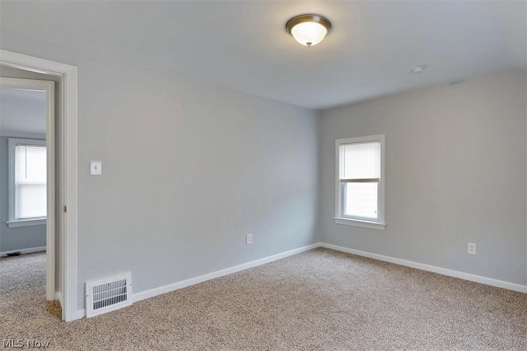 4535 Laurel Road Cleveland, OH 44121 - Photo 18 of 30