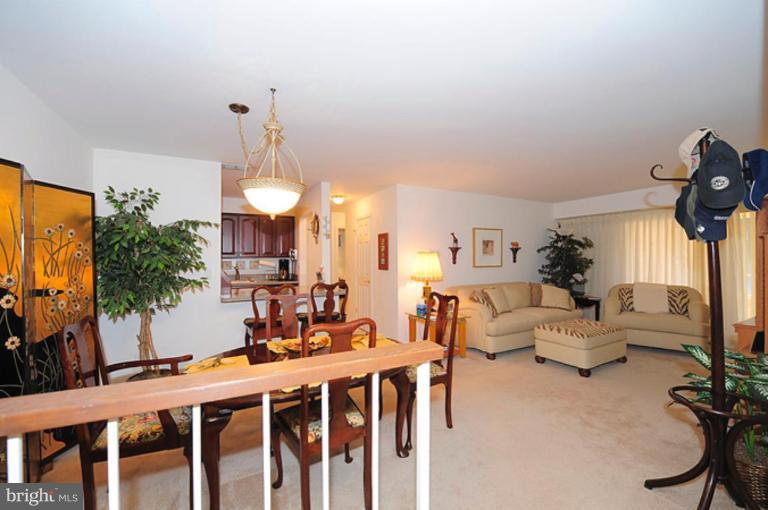 5906 Cove Landing Road, Unit 204 Burke, VA 22015 - Photo 2 of 8 Entrance / Foyer