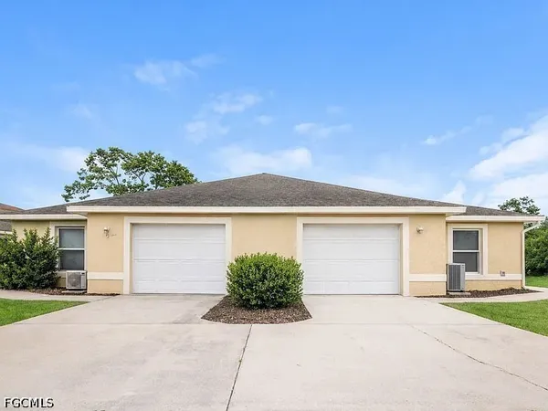 $1,525 | 315 Melissa Drive, Unit A, Lehigh Acres, FL 33974