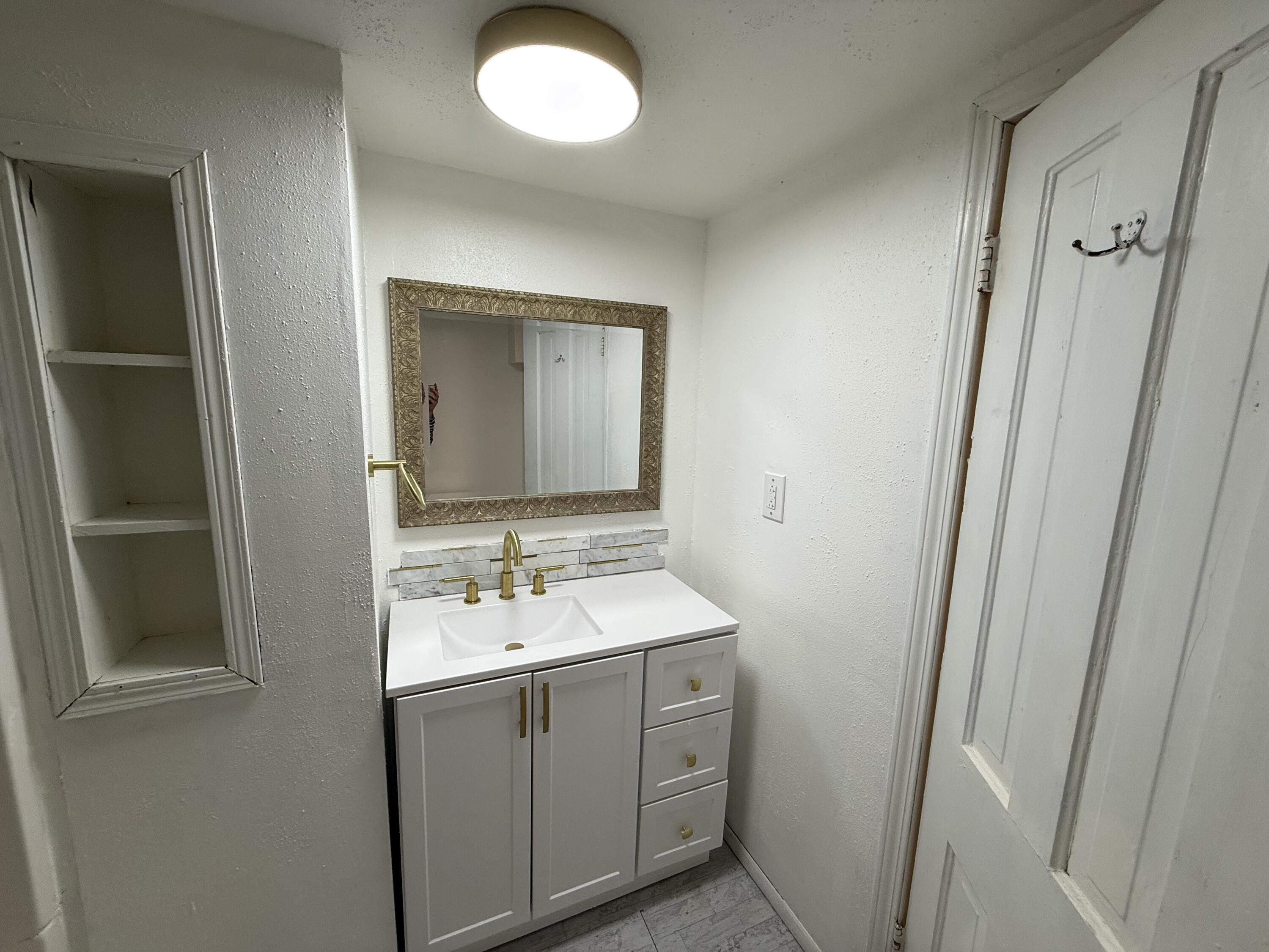 420 North 5th Street Manitowoc, WI 54220 - Photo 16 of 23 IMG_6104