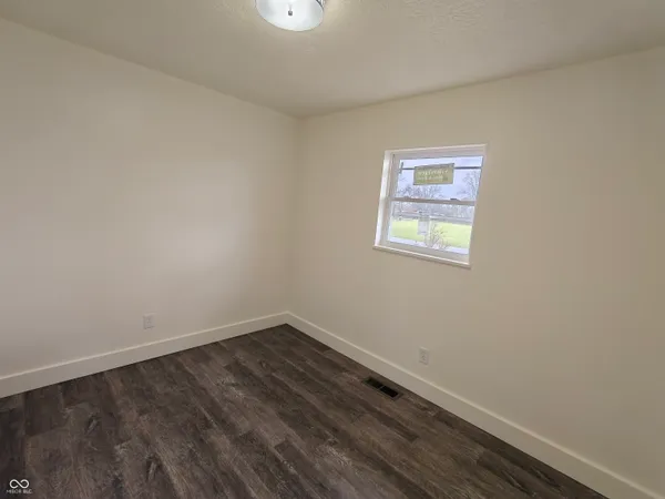 $3,900 | 2183 South Fairview Drive, Shelbyville, IN 46176