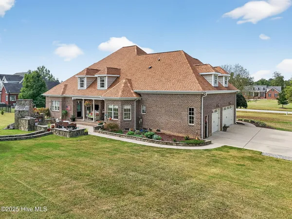 $799,900 | 296 Shoreline Drive, Princeton, NC 27569