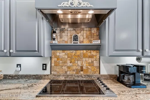 $799,900 | 296 Shoreline Drive, Princeton, NC 27569