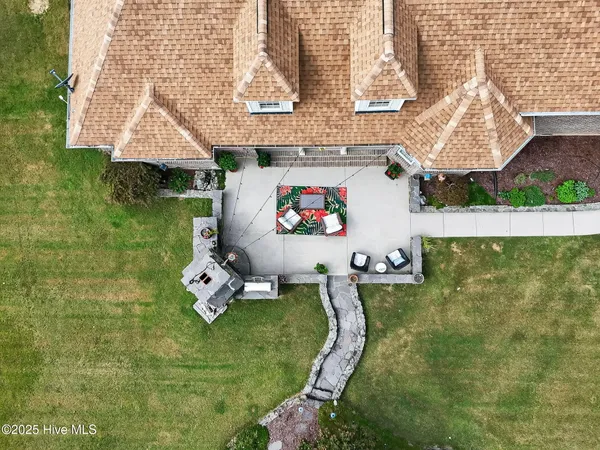 $799,900 | 296 Shoreline Drive, Princeton, NC 27569