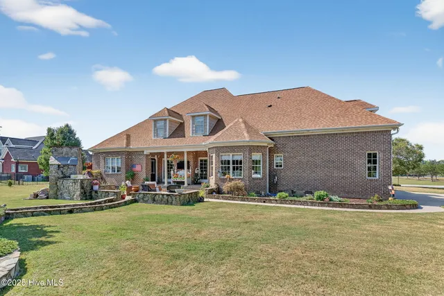 $829,900 | 296 Shoreline Drive, Princeton, NC 27569