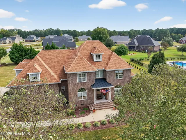 $829,900 | 296 Shoreline Drive, Princeton, NC 27569