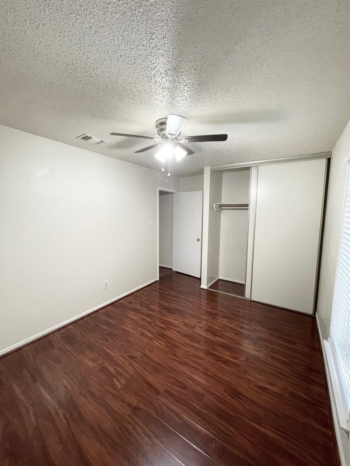 4115 Issacks Way Sugar Land, TX 77479 - Photo 10 of 20