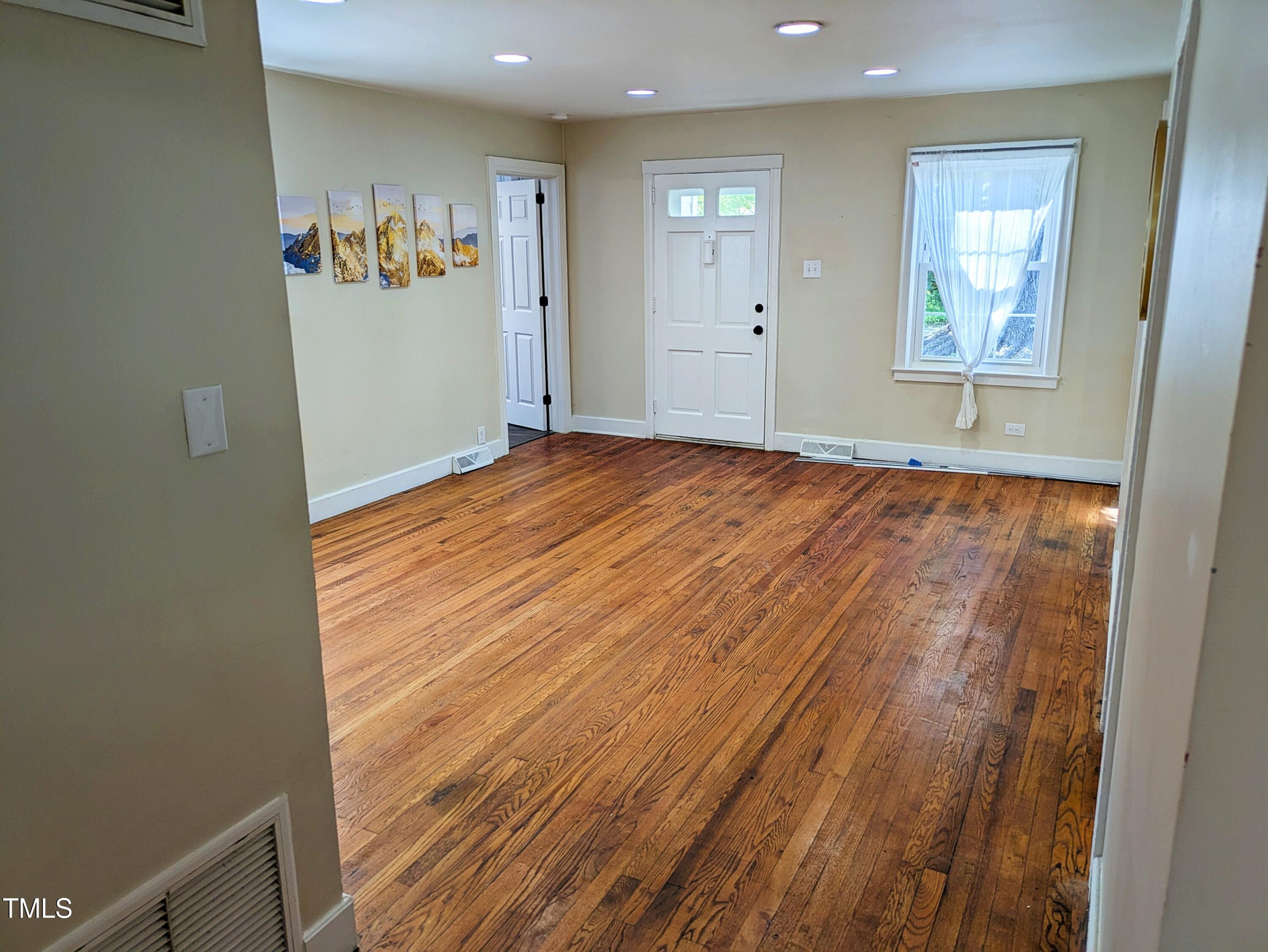 1410 Braxton Street Durham, NC 27701 - Photo 14 of 26 PXL_20250413_201128600
