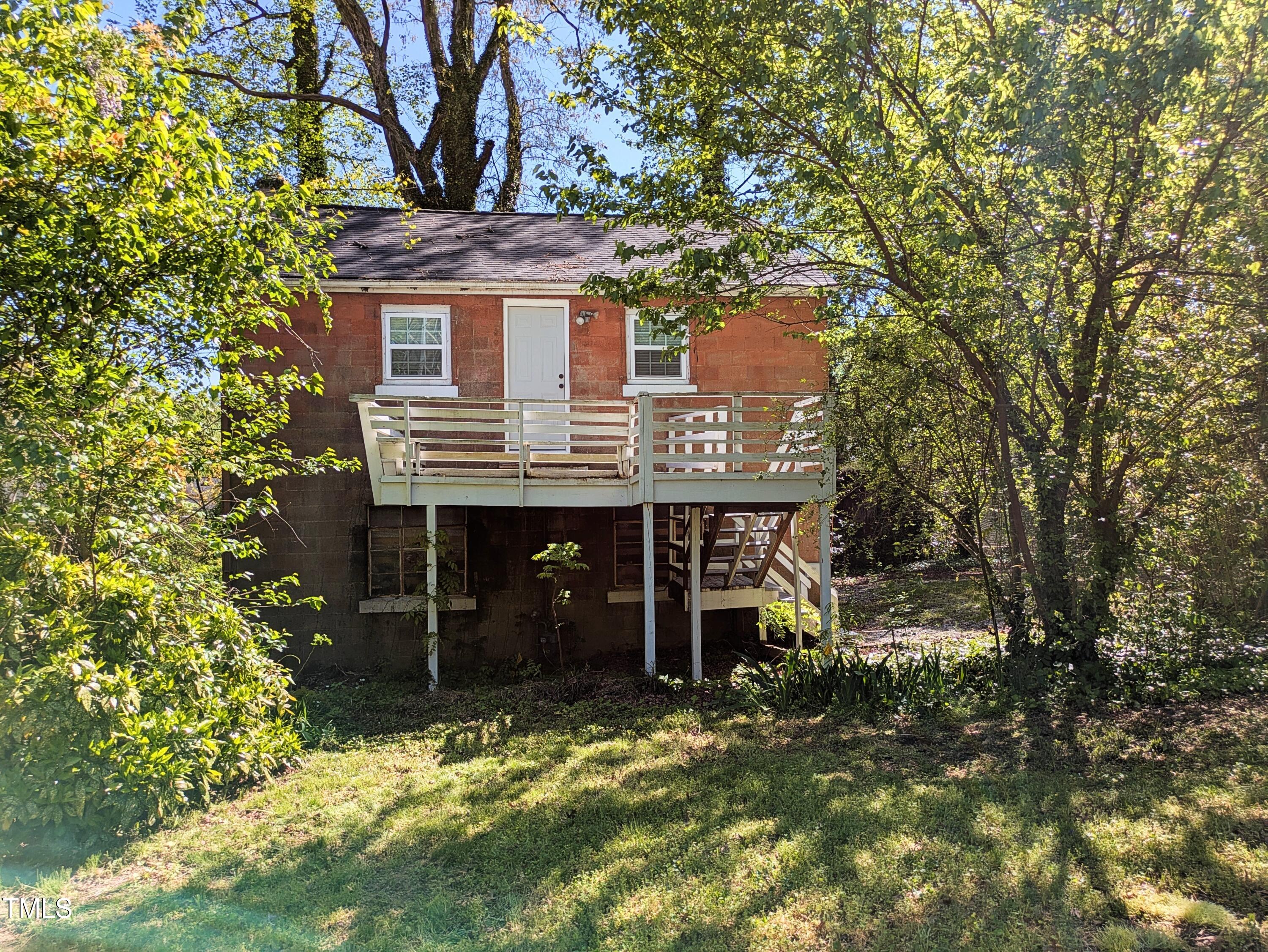 1410 Braxton Street Durham, NC 27701 - Photo 20 of 26 PXL_20250413_194915662