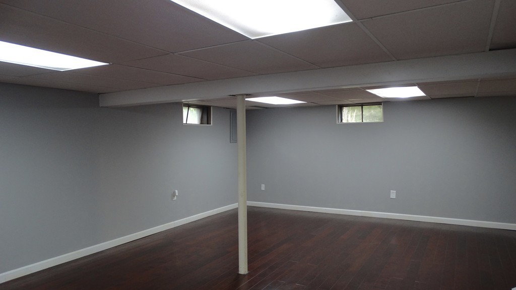 144 Colorado Street Springfield, MA 01118 - Photo 25 of 28
