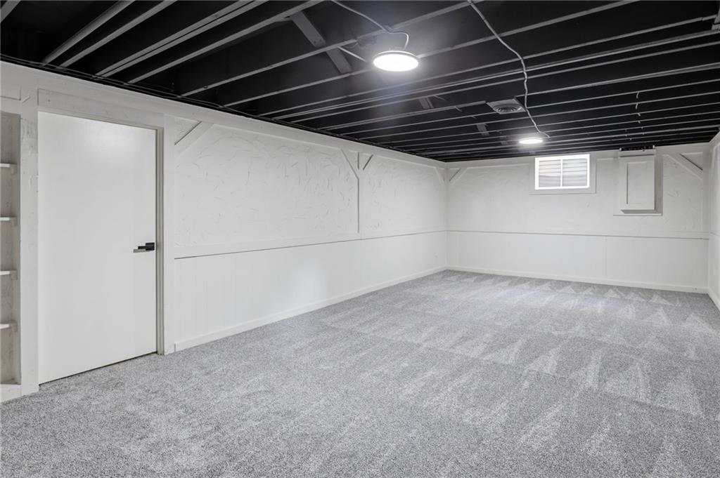 10223 Rosehill Road Lenexa, KS 66215 - Photo 29 of 39 Gallery Image 29