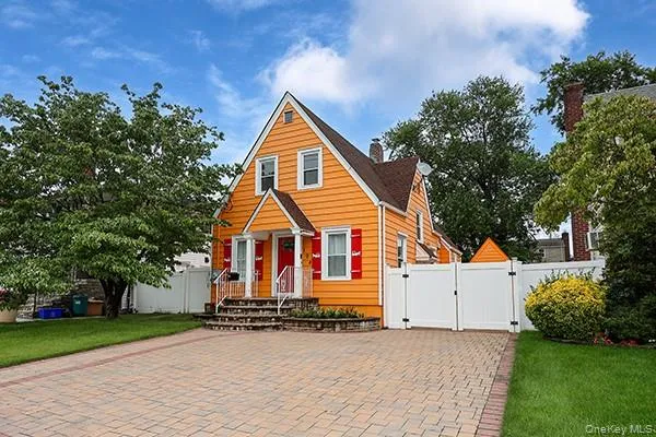 $650,000 | 194 Holly Avenue, Hempstead, NY 11550