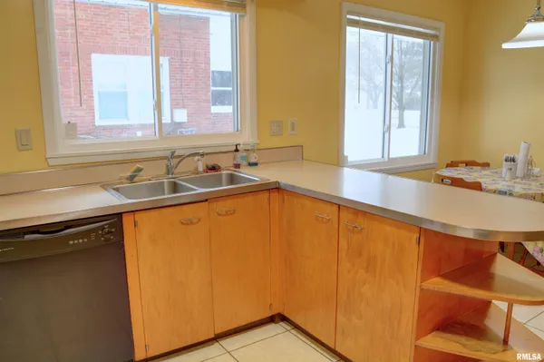 $125,000 | 305 North Ward Street, Macomb, IL 61455