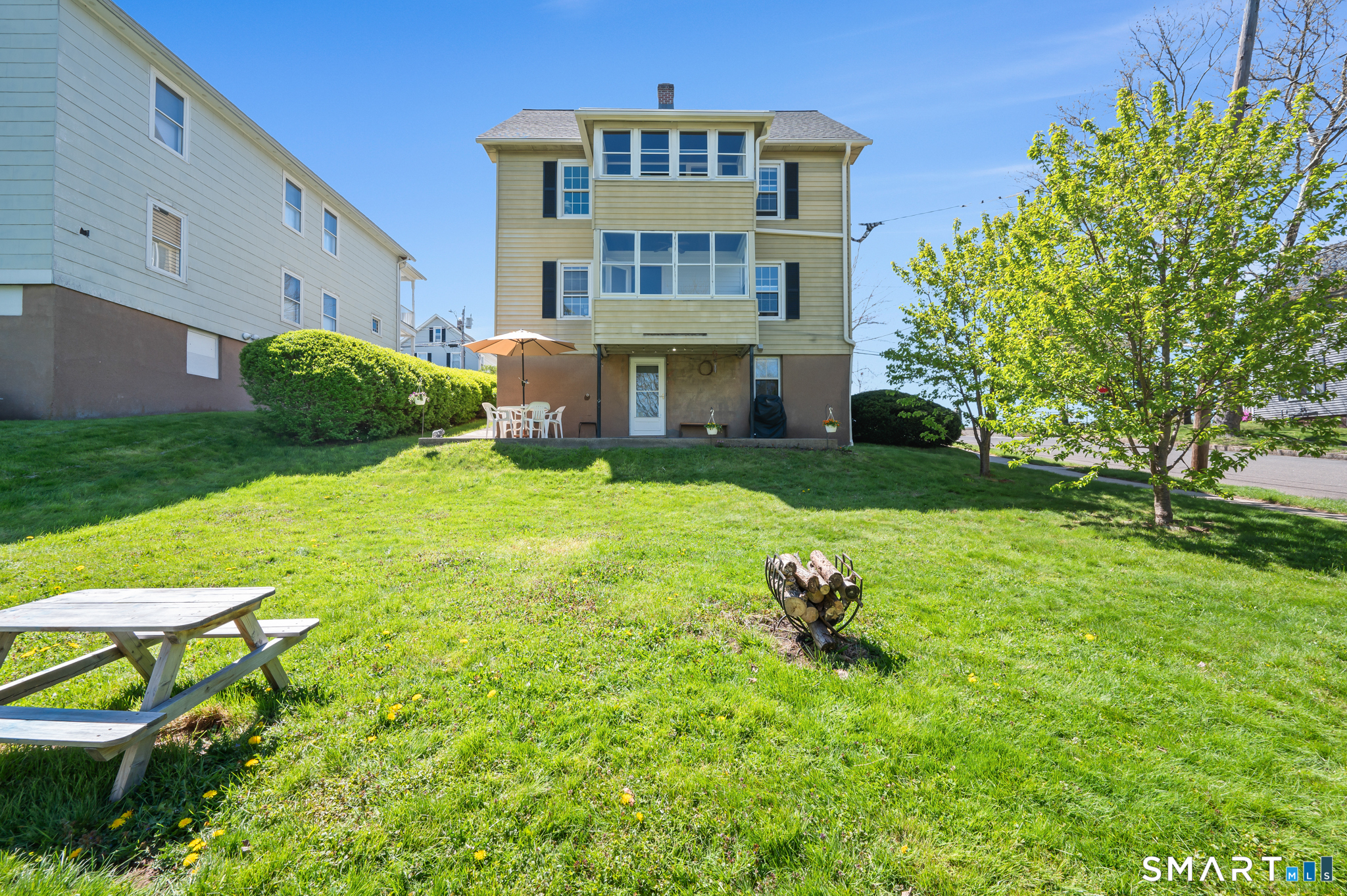 38 Johnson Street Middletown, CT 06457 - Photo 6 of 40