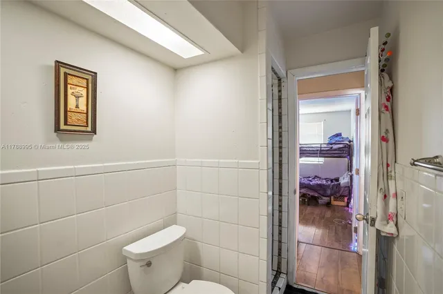a bathroom with a toilet