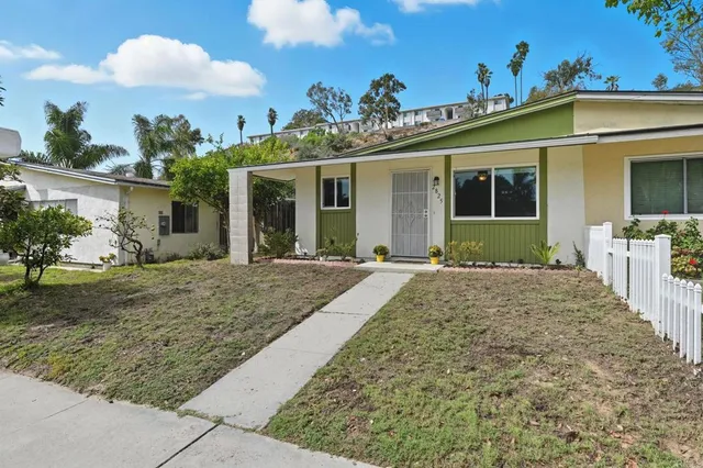 $3,100 | 2825 College Boulevard, Oceanside, CA 92056