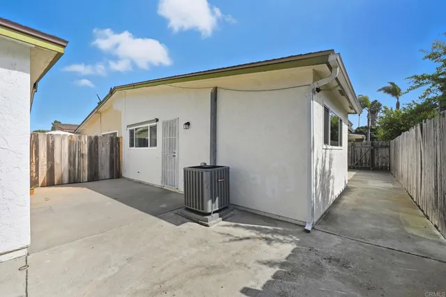 $3,100 | 2825 College Boulevard, Oceanside, CA 92056