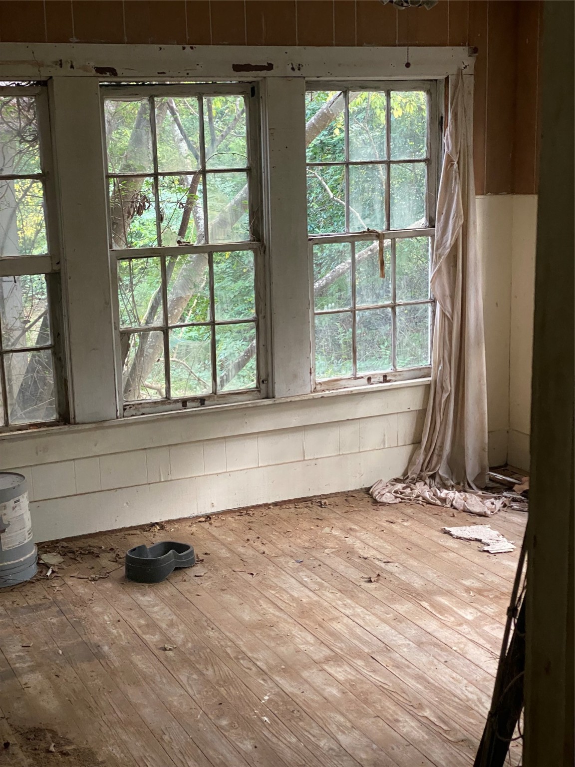 301 South Roberts Street Gilmer, TX 75644 - Photo 13 of 15 a view of an empty room and window